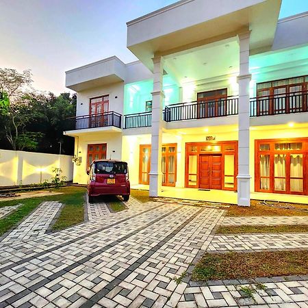 Regno Villa The Infinity By Nflix Panadura Buitenkant foto